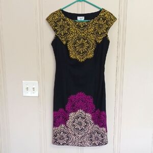 MAGGY L - Elegant Black,Fuschia,Green,Beige Fitted Cap SLeeve Dress Size 8
